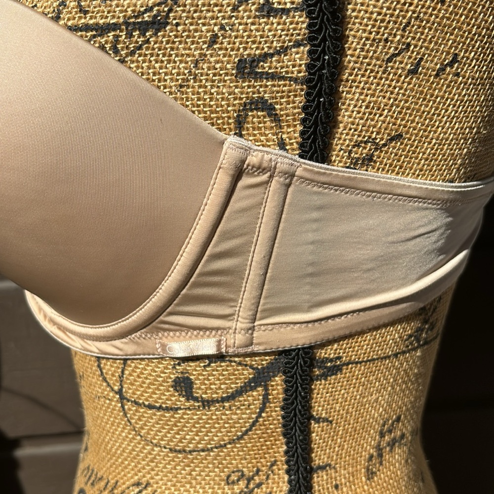 Calvin Klein Nude Strapless Bra - Picture 3 of 7